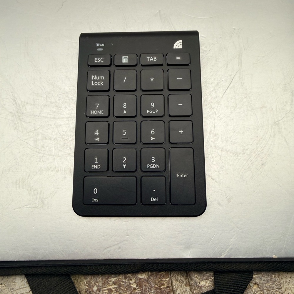 Wireless Black Numeric Keypad